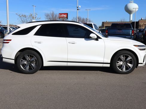 Used 2022 Genesis GV70 3.5T Sport w/ Sport Advanced Package image 8