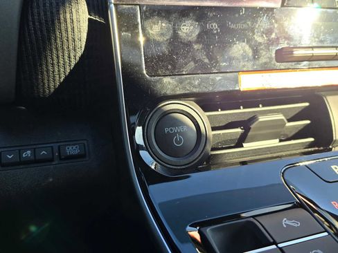 Used 2025 Toyota bZ4X XLE w/ Weather Package image 30