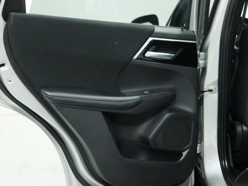 Used 2023 Mitsubishi Outlander ES FWD image 28