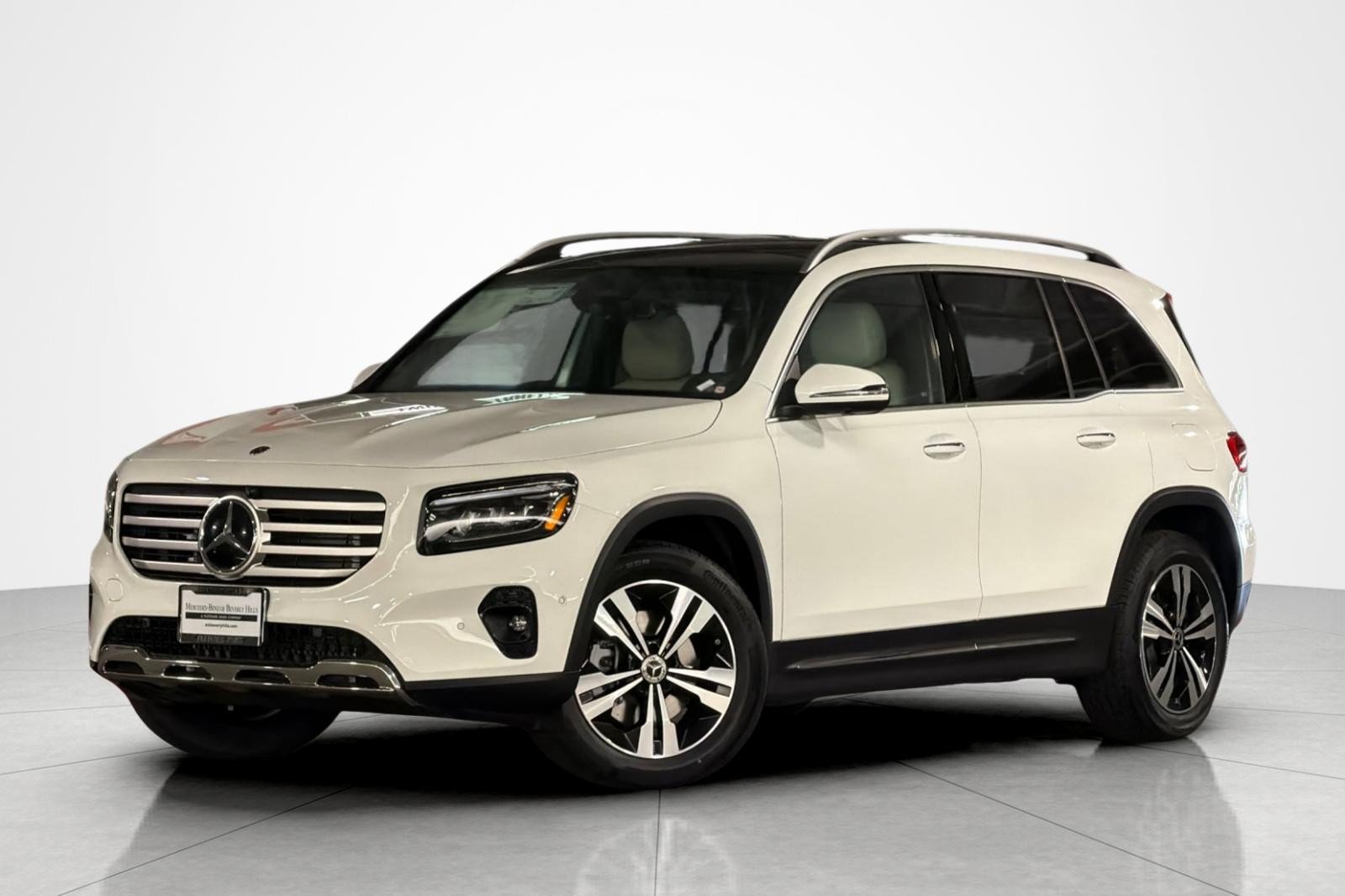 New 2026 Mercedes-Benz GLB 250 image 1