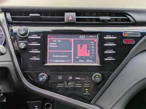 Used 2019 Toyota Camry SE image 18