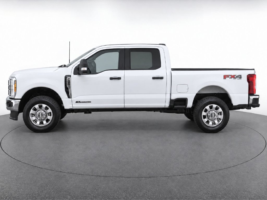 Used 2024 Ford F250 XLT w/ FX4 Off-Road Package AWD/4WD image 6