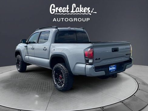 Used 2017 Toyota Tacoma TRD Pro AWD/4WD image 3