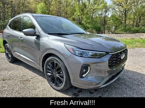 Used 2023 Ford Escape ST-Line Elite AWD/4WD image 10