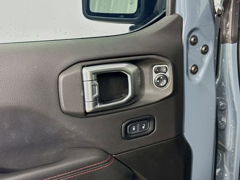 Used 2024 Jeep Wrangler Rubicon image 18