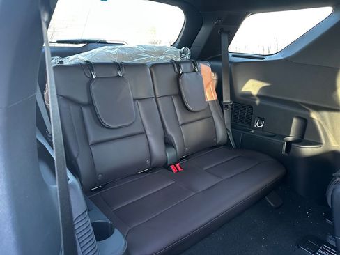 New 2026 Ford Explorer Platinum image 57