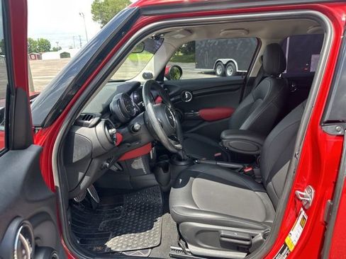 Used 2017 MINI Cooper 4-Door Hardtop FWD image 13