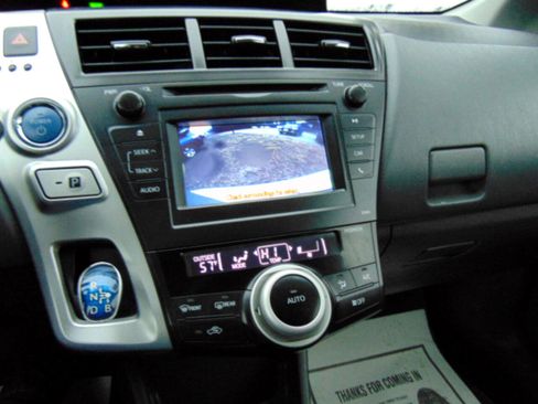 Used 2012 Toyota Prius V Two image 6