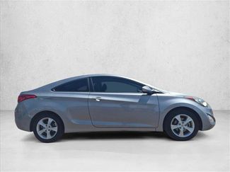 Used 2013 Hyundai Elantra FWD video 4