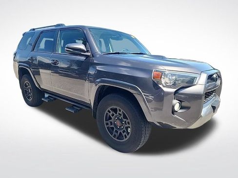 Used 2019 Toyota 4Runner TRD Off-Road Premium AWD/4WD image 3