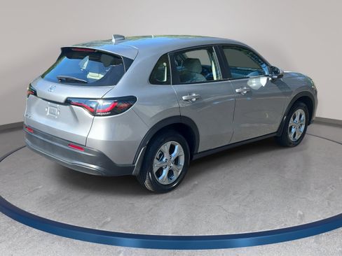 Used 2024 Honda HR-V LX image 5