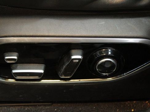 Used 2021 Jeep Grand Cherokee L Summit w/ Luxury Tech Group V image 24