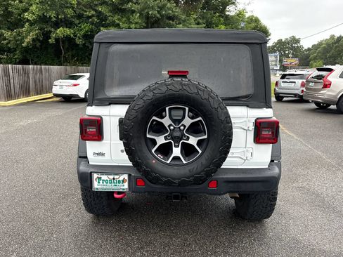 Used 2018 Jeep Wrangler Rubicon AWD/4WD image 4