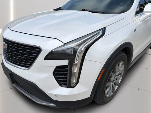 Used 2021 Cadillac XT4 Premium Luxury w/ Cold Weather Package FWD image 6