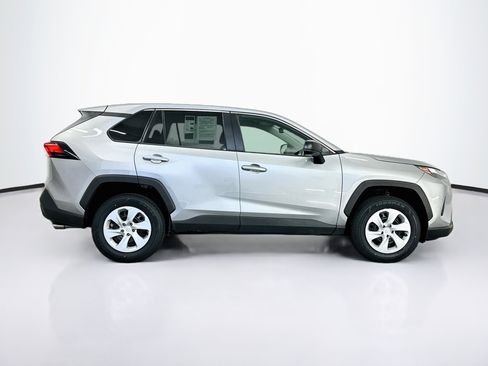 Used 2025 Toyota RAV4 LE AWD/4WD image 10
