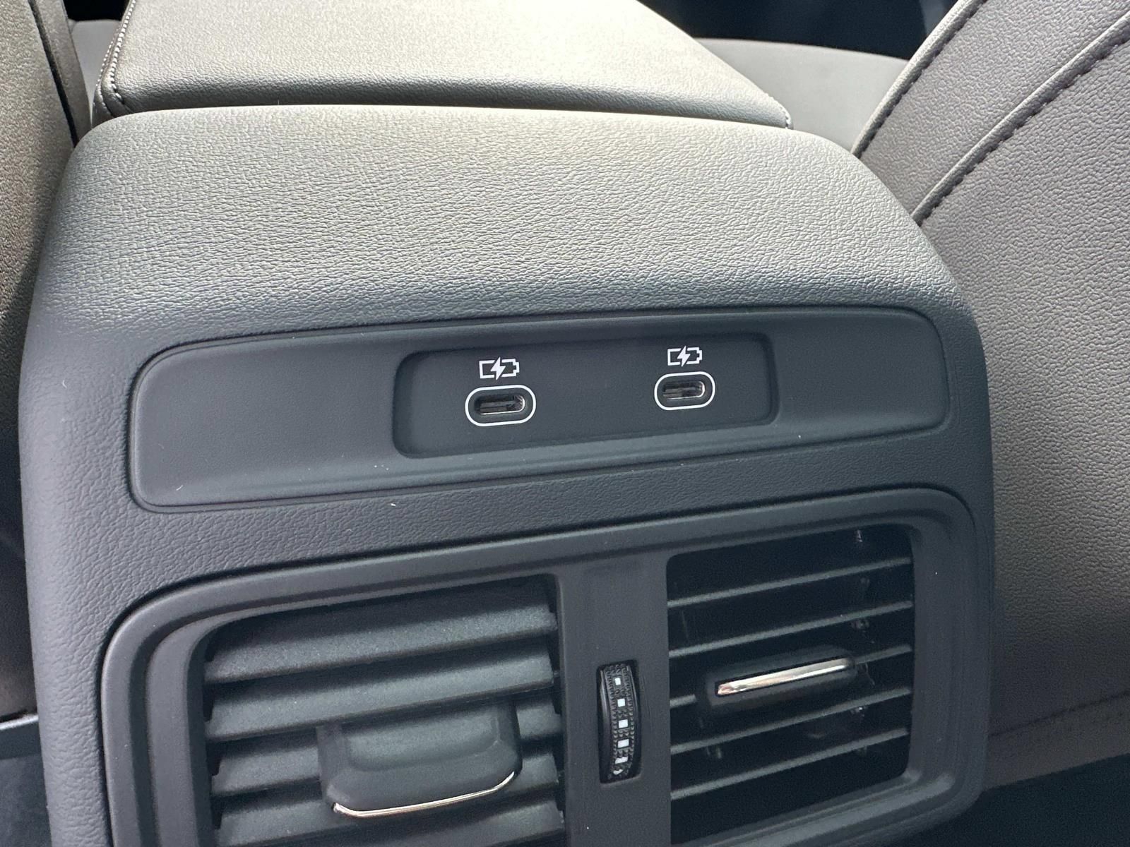 Used 2025 Audi Q5 Premium AWD/4WD image 31