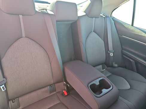 Used 2023 Toyota Camry LE image 18