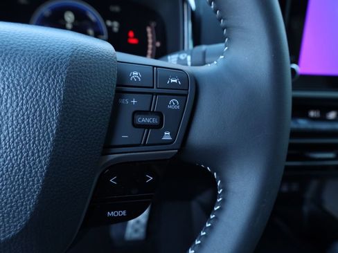 Used 2026 Toyota Camry SE image 28