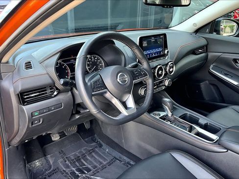 Used 2021 Nissan Sentra SR w/ SR Premium Package image 17