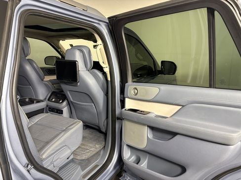 Used 2018 Lincoln Navigator Black Label w/ Cargo Package image 35