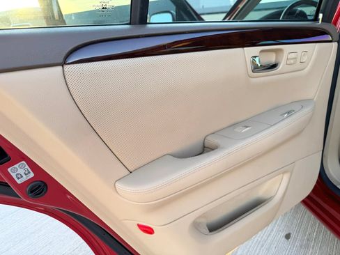 Used 2006 Cadillac DTS FWD image 14