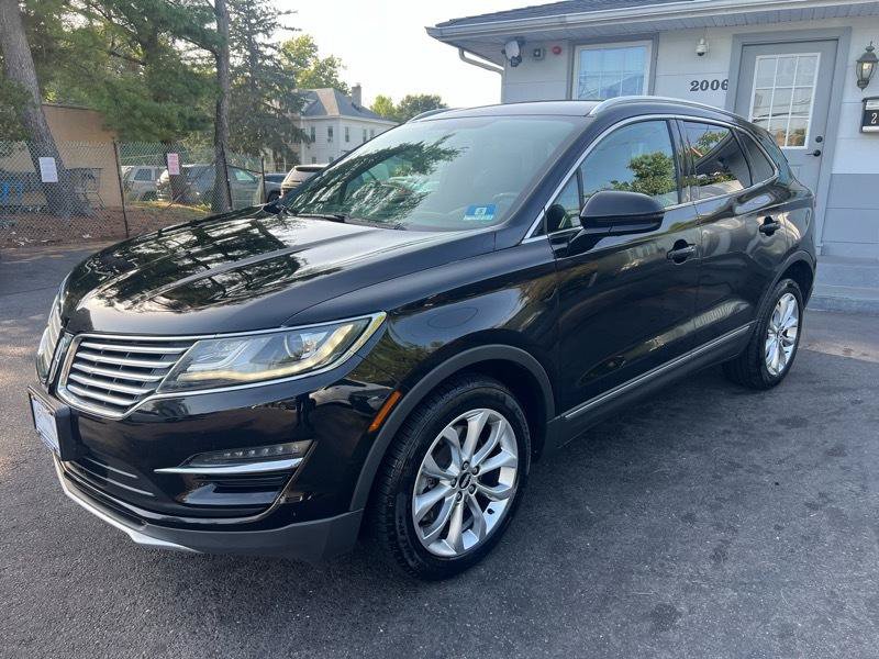 Used 2017 Lincoln MKC Select w/ Select Plus Package AWD/4WD image 3