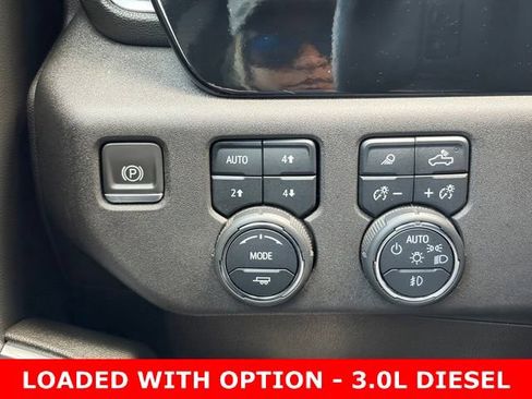 Used 2024 Chevrolet Silverado 1500 LTZ AWD/4WD image 20
