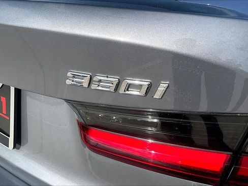 Used 2026 BMW 330i Sedan RWD image 9