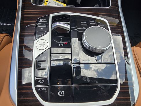 New 2026 BMW X5 xDrive40i w/ Premium Package AWD/4WD image 18