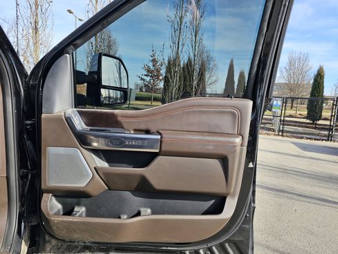 Used 2024 Ford F350 King Ranch w/ Chrome Package image 15