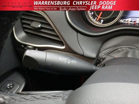 Used 2019 Jeep Cherokee Trailhawk image 16