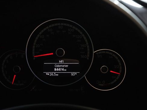 Used 2013 Volkswagen Beetle 2.0T image 12