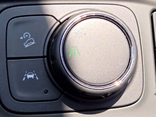 Used 2020 GMC Terrain SLT w/ Preferred Package FWD image 30