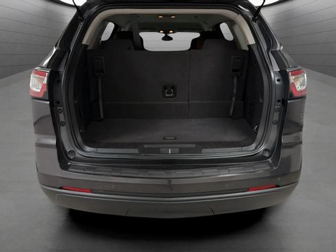 Used 2016 Chevrolet Traverse LT w/ Style and Technology Package FWD image 18