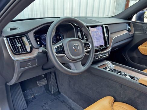 Used 2023 Volvo XC60 B5 Ultimate w/ Climate Package image 14