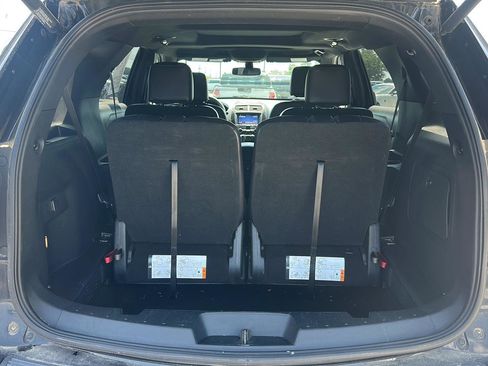 Used 2019 Ford Explorer XLT w/ Equipment Group 202A AWD/4WD image 15