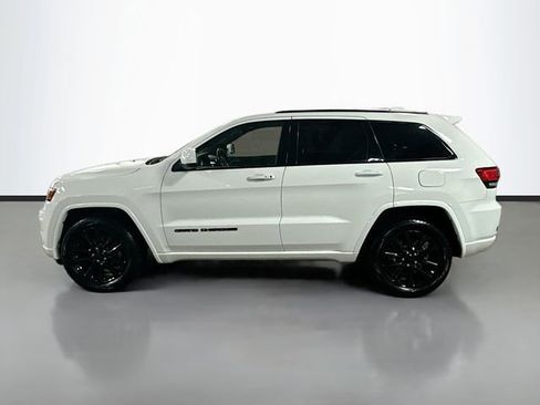 Used 2020 Jeep Grand Cherokee Altitude image 9
