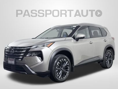 Used 2025 Nissan Rogue SL w/ Tech Package