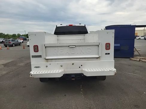 Used 2022 Ford F250 XL w/ Power Equipment Group AWD/4WD image 3
