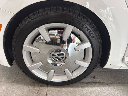 Used 2016 Volkswagen Beetle 1.8T FWD image 57