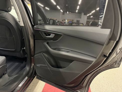 Used 2020 Audi Q7 3.0T Prestige w/ Prestige Package AWD/4WD image 29