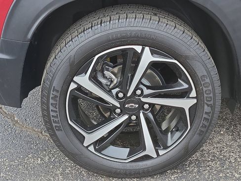 Used 2022 Chevrolet TrailBlazer RS w/ Technology Package FWD image 7