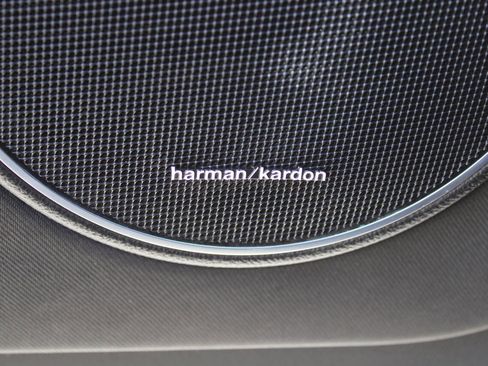 Used 2013 Mercedes-Benz C 250 Sedan image 46