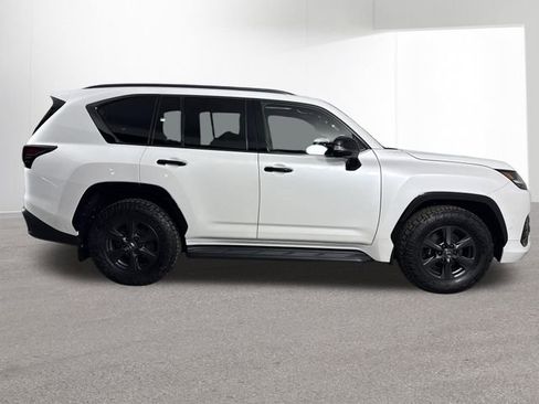 Certified 2025 Lexus LX 700h Overtrail AWD/4WD image 39
