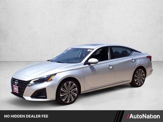 Used 2023 Nissan Altima 2.5 SL FWD video 1