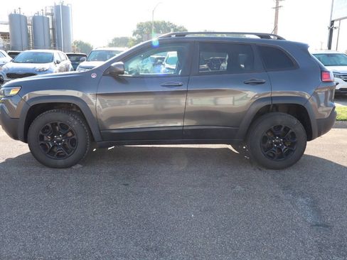 Used 2020 Jeep Cherokee Trailhawk w/ Cold Weather Group AWD/4WD image 8