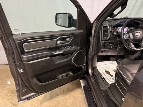 Used 2023 RAM 1500 Laramie AWD/4WD image 5