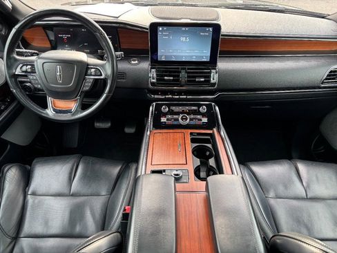 Used 2019 Lincoln Navigator Reserve AWD/4WD image 12