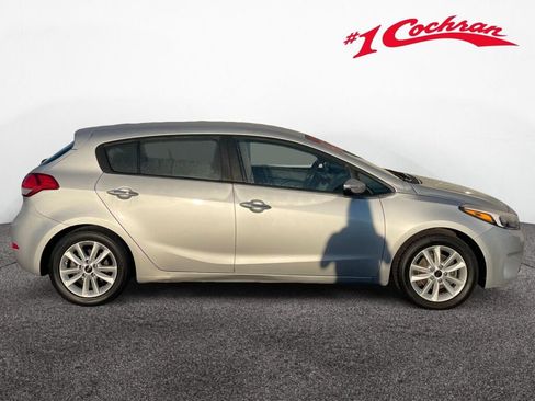 Used 2017 Kia Forte LX w/ Option Group 020 FWD image 25