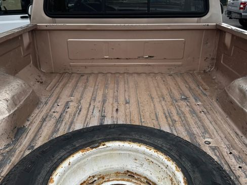 Used 1996 Ford F150 4x4 Regular Cab image 9